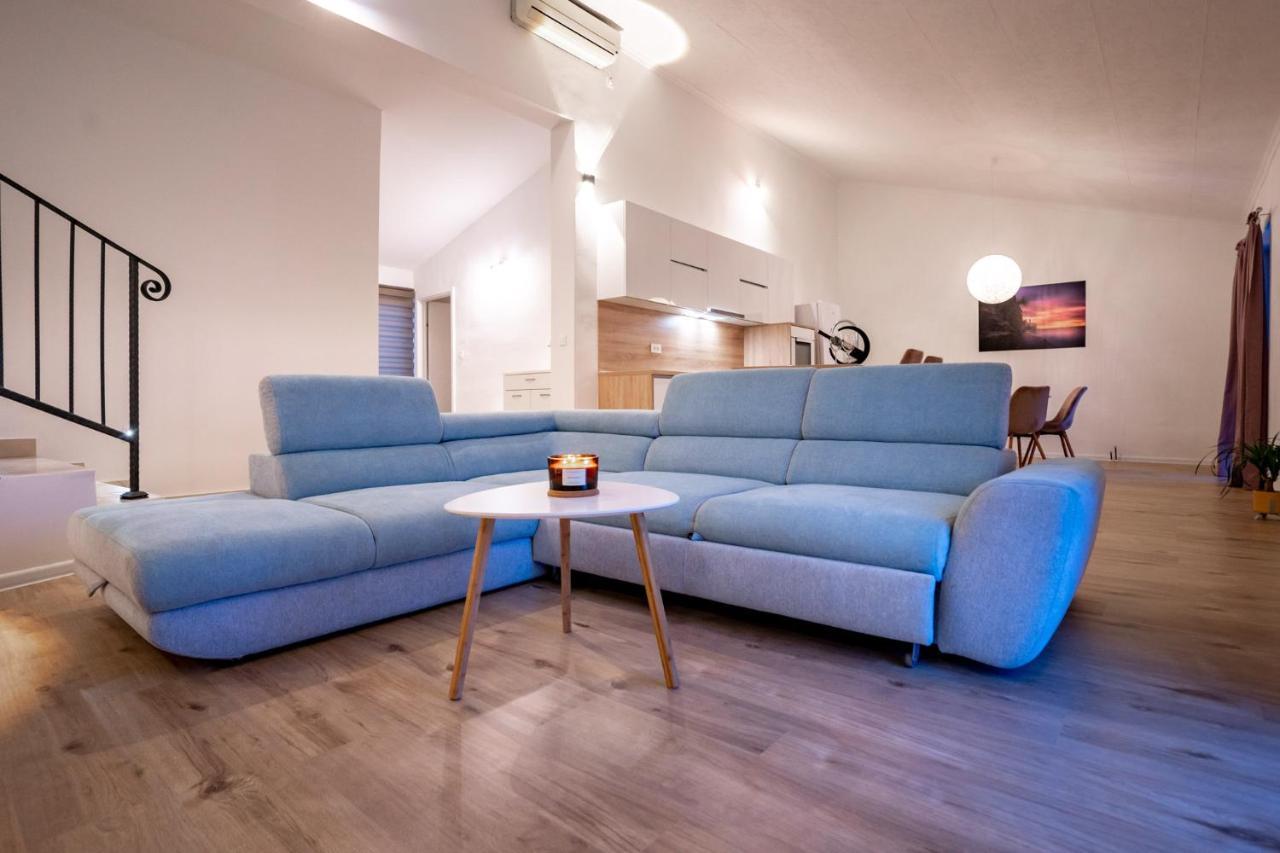 Grgurić apartments Palit Zewnętrze zdjęcie