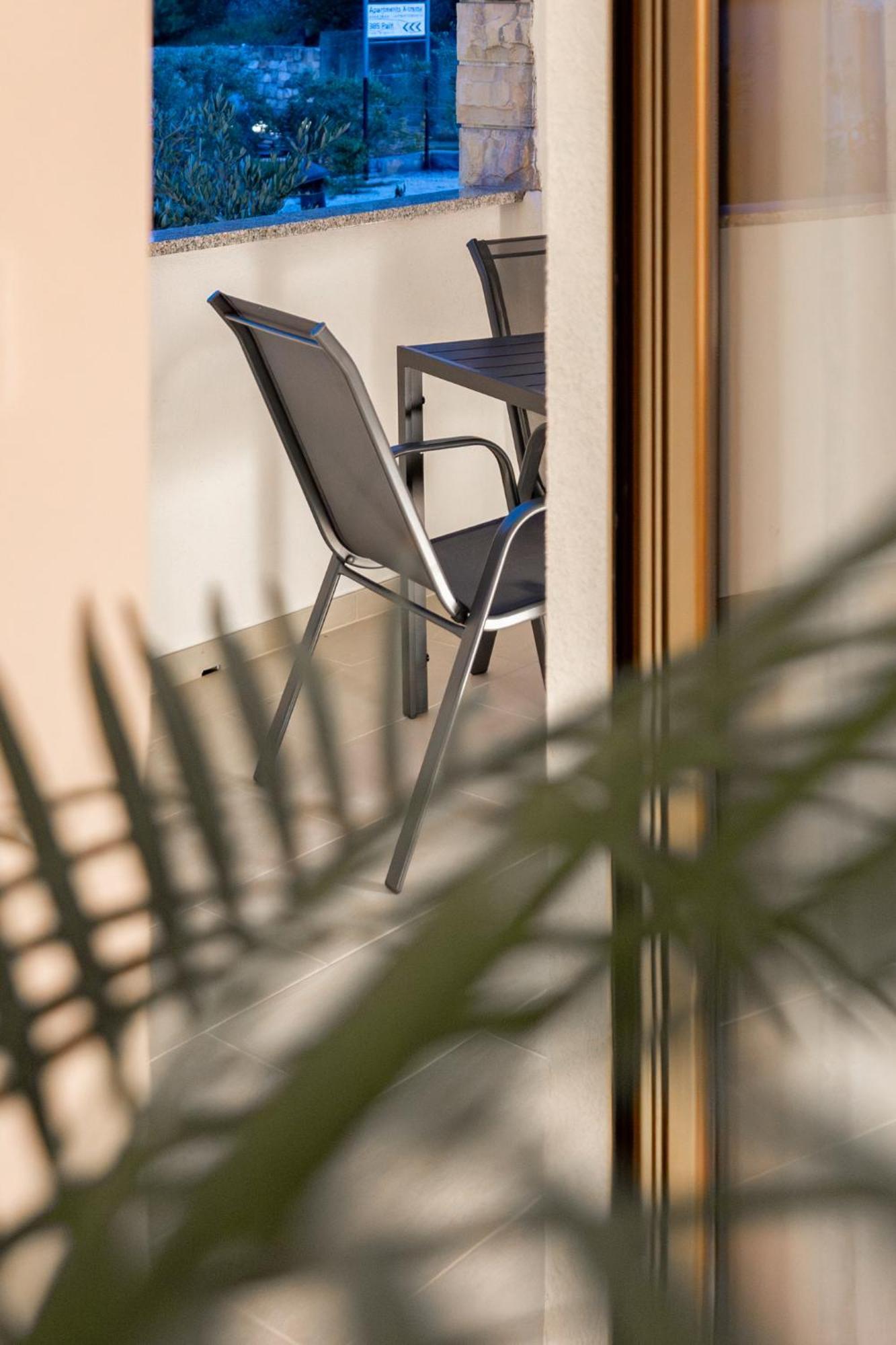 Grgurić apartments Palit Zewnętrze zdjęcie